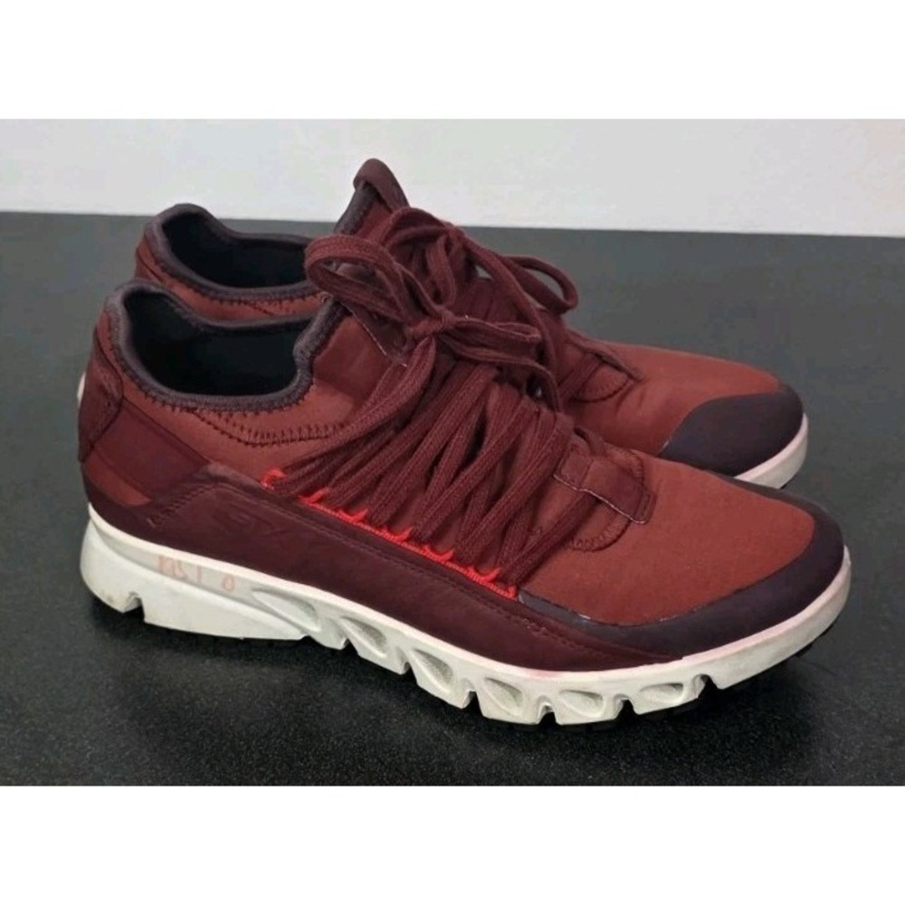 ECCO Trail Sneaker Shoes GTX Gore-Tex Red Women 9 Hiking Running Lace Up Sneaker